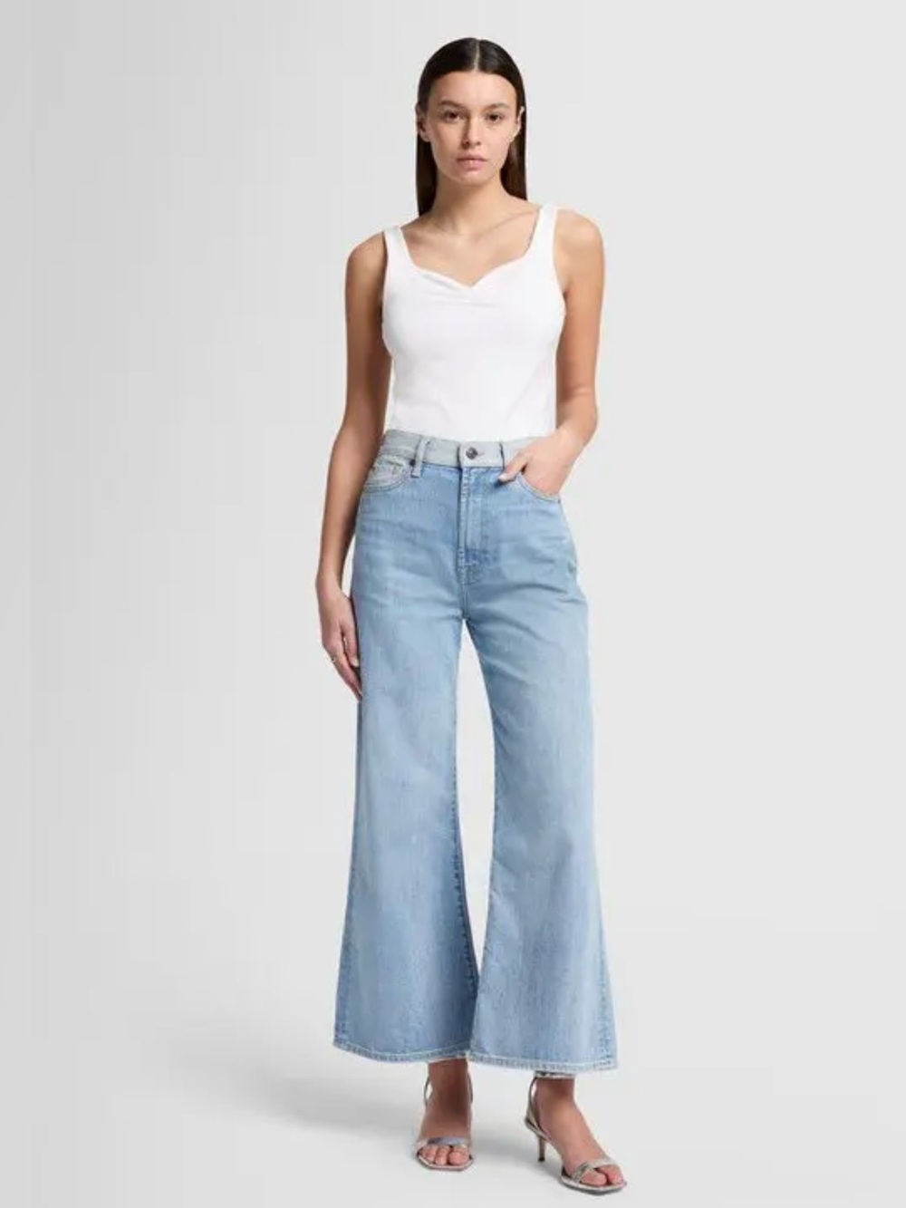 Brand new - 7 for all Mankind ultra high rise cropped Jo